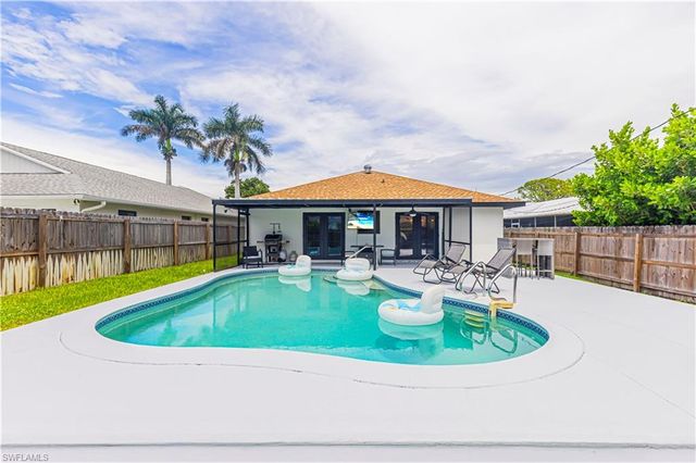 758 105th AVE N, Naples, FL 34108