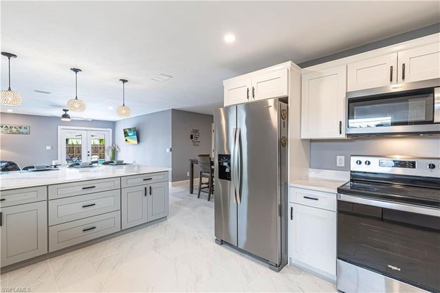 758 105th AVE N, Naples, FL 34108