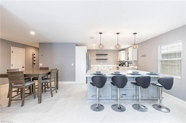 758 105th AVE N, Naples, FL 34108