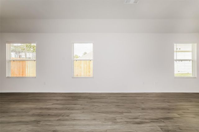 222 Blue Crane Street, Huntsville, TX 77320