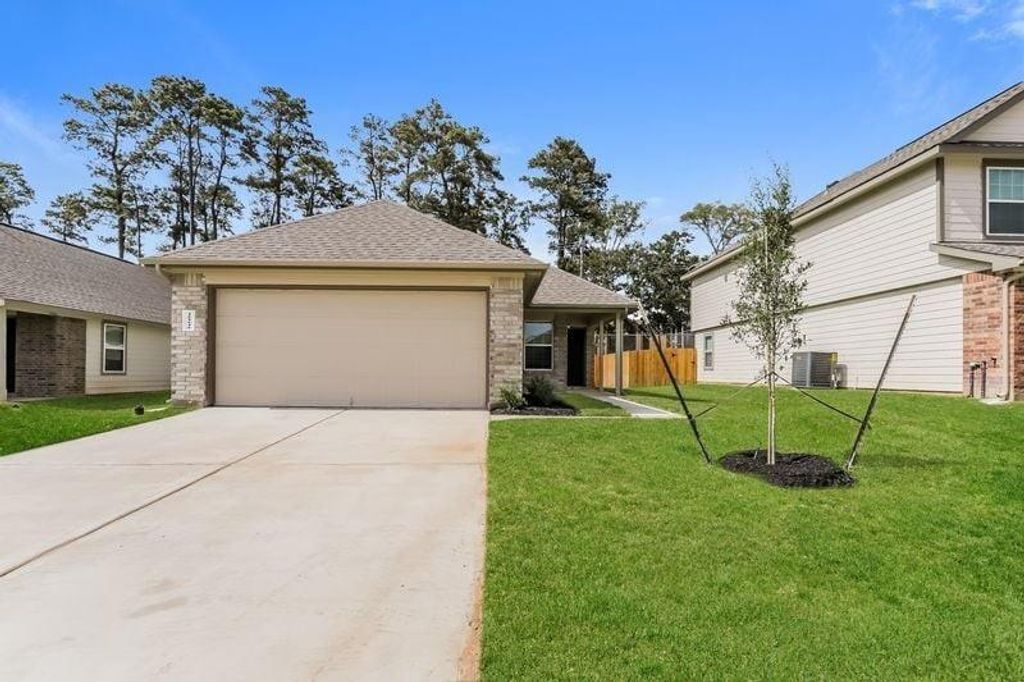 222 Blue Crane Street, Huntsville, TX 77320