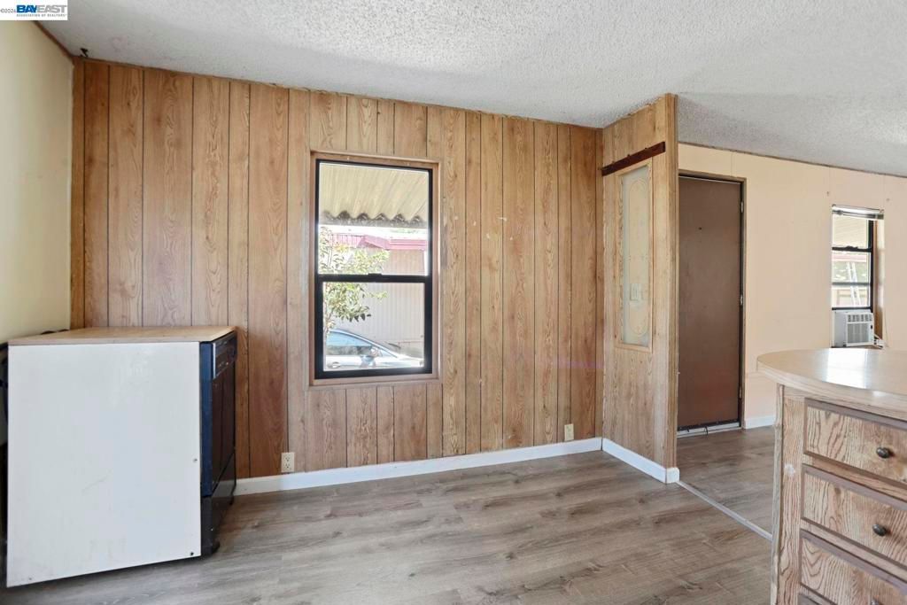 Image 10 of property listing at 5040 JACKSON ST, North Highlands, CA 95660