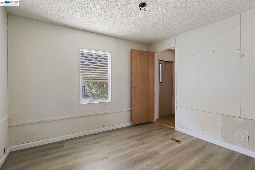 Image 19 of property listing at 5040 JACKSON ST, North Highlands, CA 95660