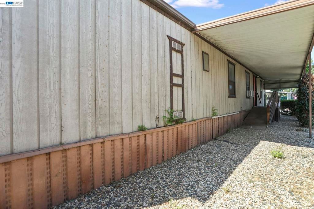 Image 22 of property listing at 5040 JACKSON ST, North Highlands, CA 95660