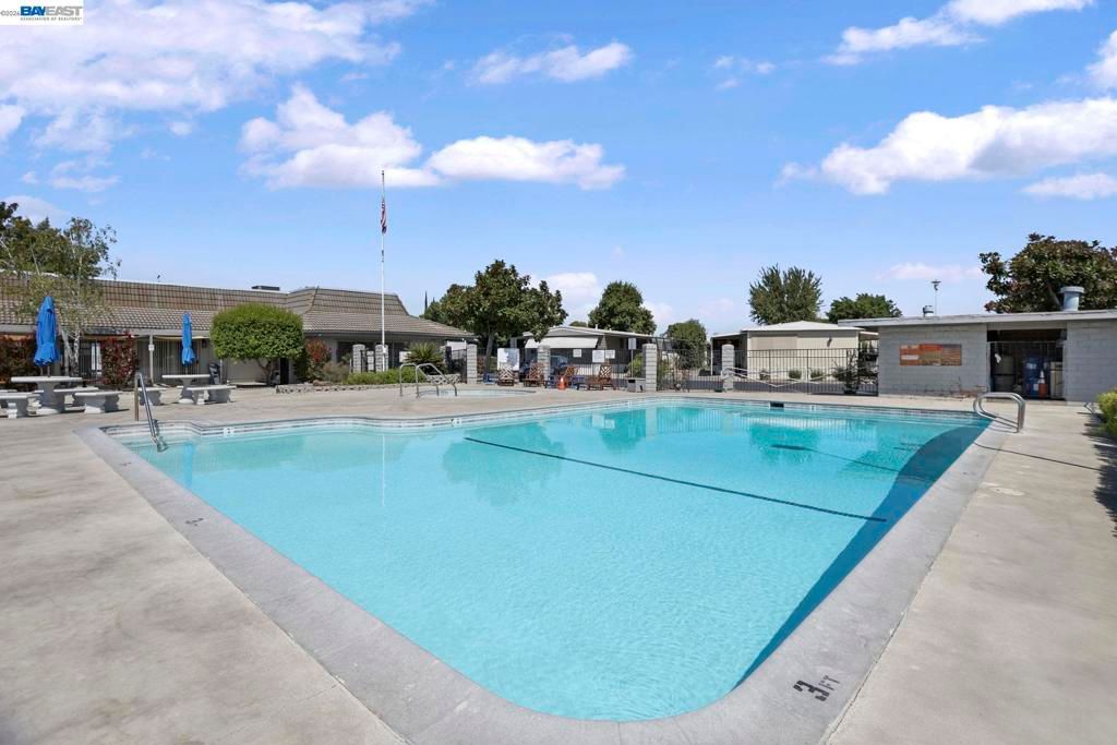 Image 27 of property listing at 5040 JACKSON ST, North Highlands, CA 95660