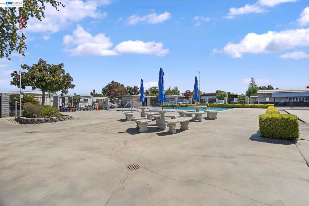 Image 37 of property listing at 5040 JACKSON ST, North Highlands, CA 95660