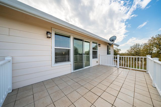 8180 Whispering Oaks Road, Redding, CA 96002