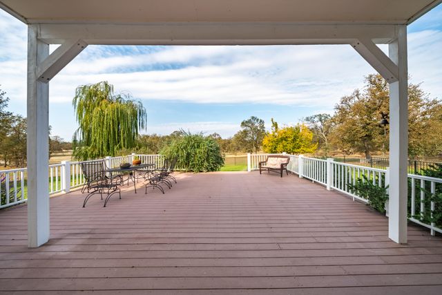 8180 Whispering Oaks Road, Redding, CA 96002