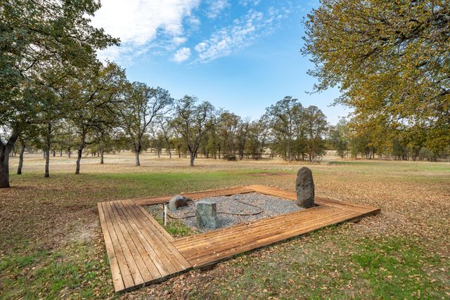 8180 Whispering Oaks Road, Redding, CA 96002