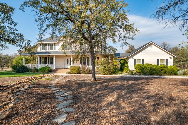 8180 Whispering Oaks Road, Redding, CA 96002