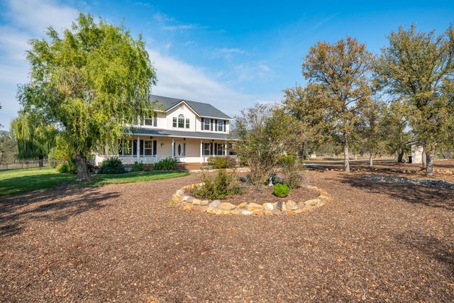 8180 Whispering Oaks Road, Redding, CA 96002