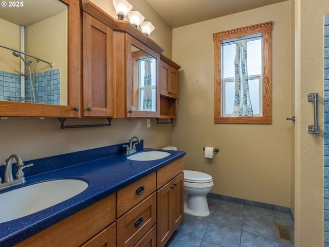 7709 Sw THORNTON Dr, Wilsonville, OR 97070