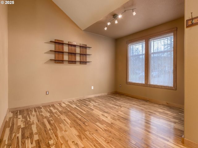 7709 Sw THORNTON Dr, Wilsonville, OR 97070