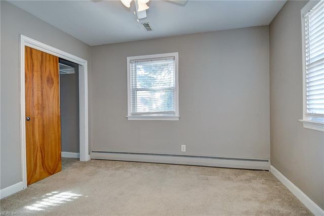 112 Cottonwood LN, Chesapeake, VA 23320