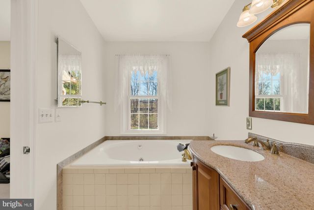 11806 GREEN LOOK PL, Fairfax, VA 22033