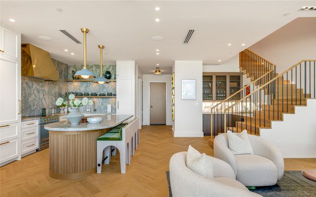 2408 Victory Park Lane 1442, Dallas, TX 75219