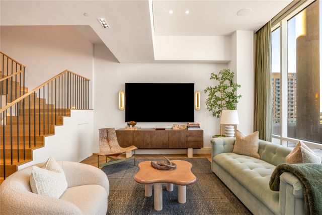 2408 Victory Park Lane 1442, Dallas, TX 75219