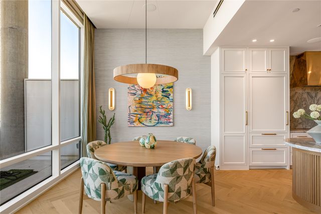 2408 Victory Park Lane 1442, Dallas, TX 75219
