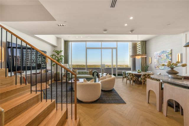 2408 Victory Park Lane 1442, Dallas, TX 75219