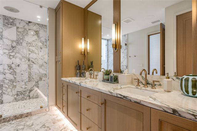 2408 Victory Park Lane 1442, Dallas, TX 75219