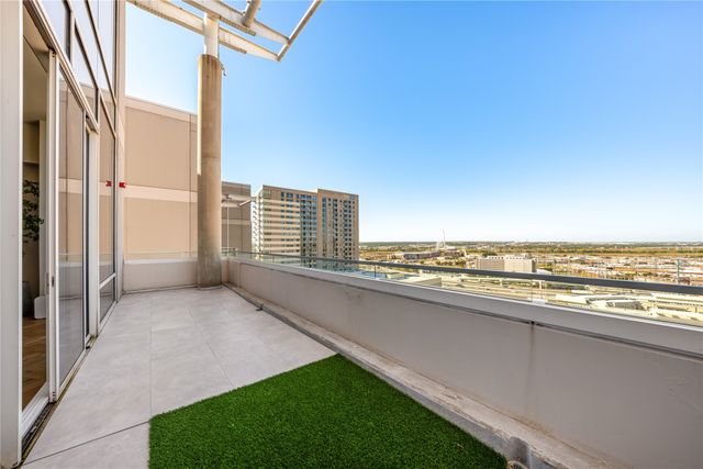 2408 Victory Park Lane 1442, Dallas, TX 75219