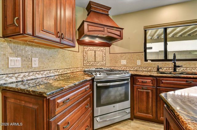 7315 E ROVEY Avenue, Scottsdale, AZ 85250