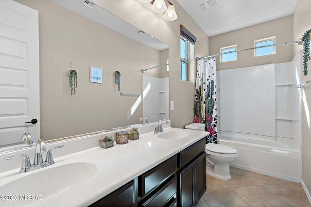 13421 N Flaxleaf Place, Oro Valley, AZ 85755