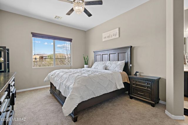 13421 N Flaxleaf Place, Oro Valley, AZ 85755