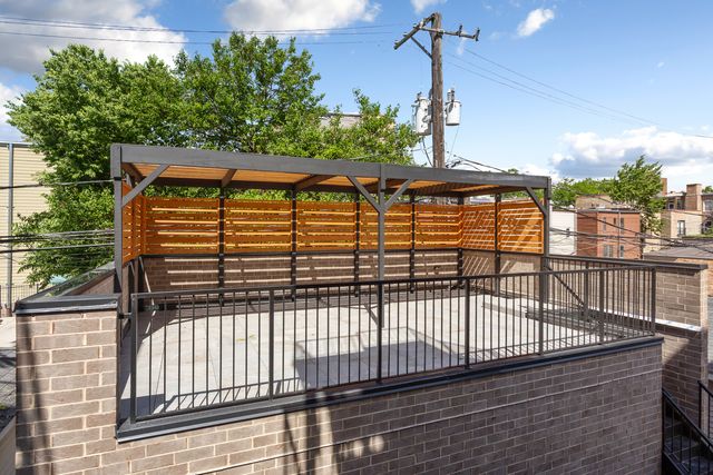 3740 N Racine Avenue 1, Chicago, IL 60613