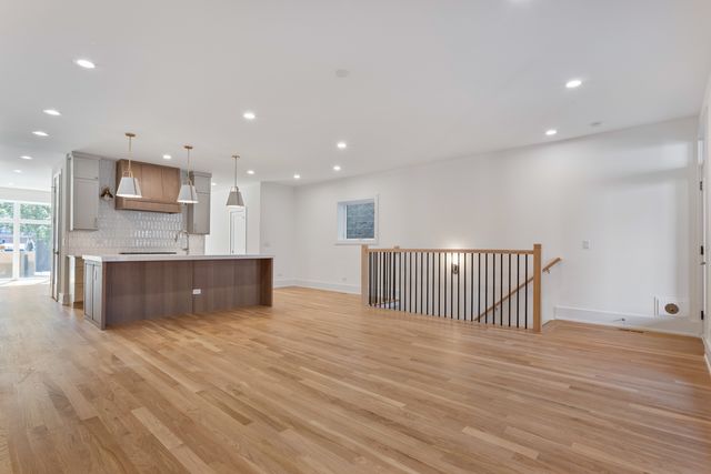3740 N Racine Avenue 1, Chicago, IL 60613
