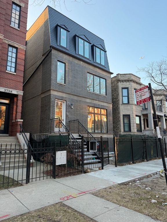 3740 N Racine Avenue 1, Chicago, IL 60613