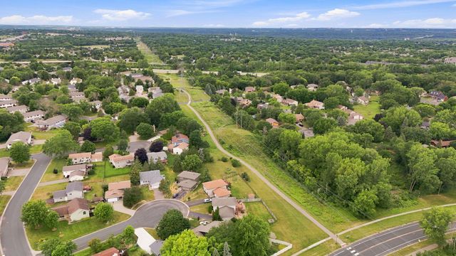 1711 Hickory Hill Drive, Eagan, MN 55122