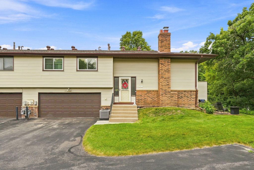 1711 Hickory Hill Drive, Eagan, MN 55122 — photo 2