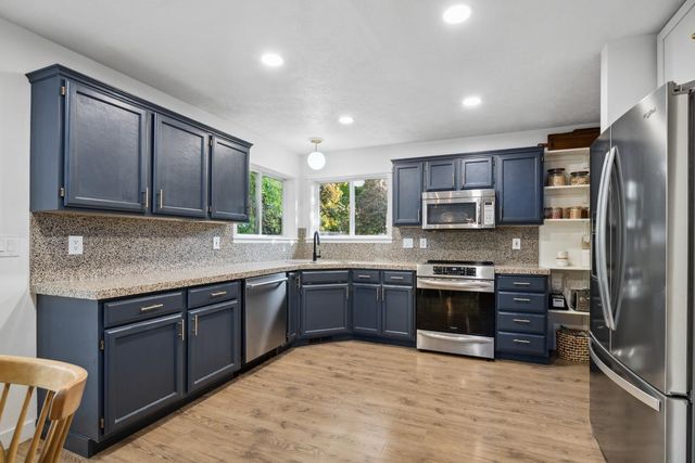 4414 E 41st Ave, Spokane, WA 99223