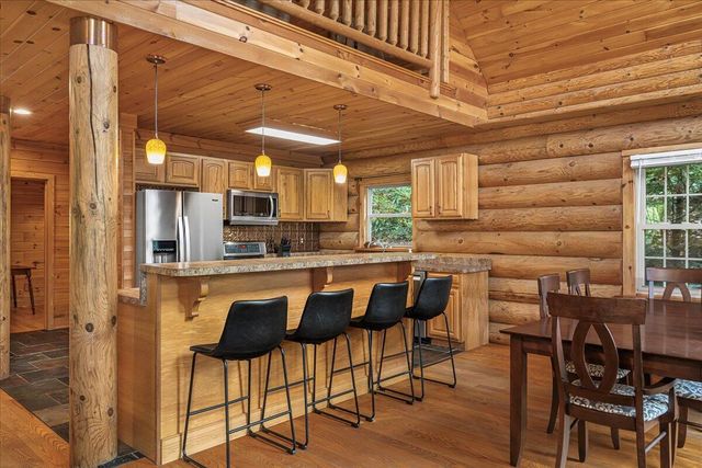 645 Right Fork Fixer Road, Zoe, KY 41397