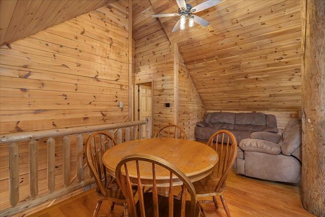 645 Right Fork Fixer Road, Zoe, KY 41397