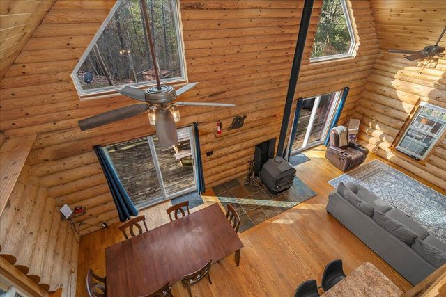 645 Right Fork Fixer Road, Zoe, KY 41397