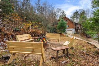 645 Right Fork Fixer Road, Zoe, KY 41397