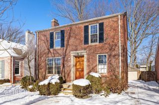 1394 Hampton Road, Grosse Pointe Woods, MI 48236