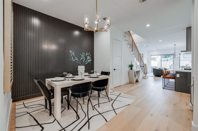 1634 Castle Court, Houston, TX 77006