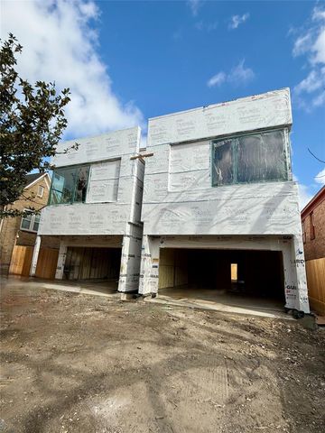 1634 Castle Court, Houston, TX 77006