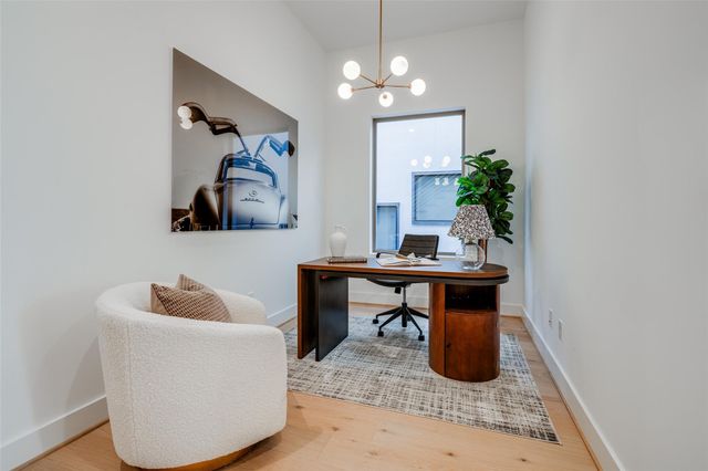 1634 Castle Court, Houston, TX 77006