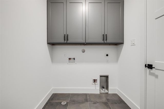 1634 Castle Court, Houston, TX 77006