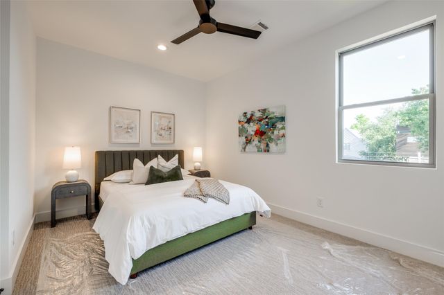 1634 Castle Court, Houston, TX 77006