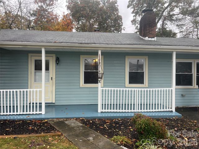 243 Governors View Road, Asheville, NC 28805