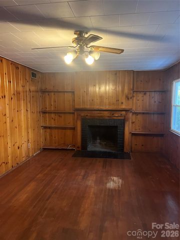243 Governors View Road, Asheville, NC 28805