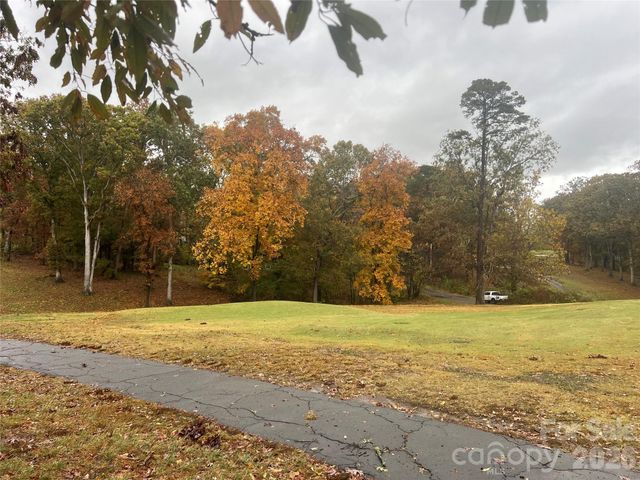 243 Governors View Road, Asheville, NC 28805