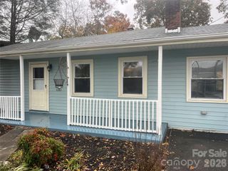 243 Governors View Road, Asheville, NC 28805
