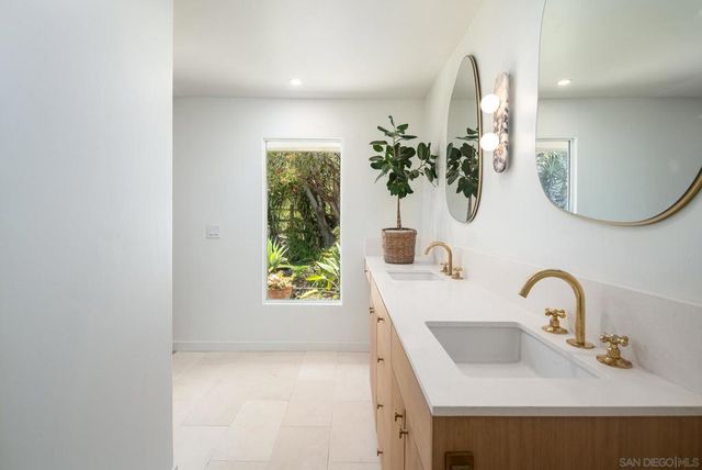 16902 Via De Santa Fe Unit 7, Rancho Santa Fe, CA 92067