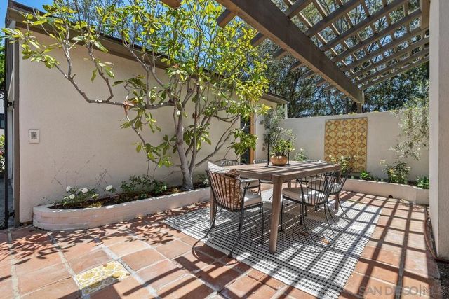 16902 Via De Santa Fe Unit 7, Rancho Santa Fe, CA 92067